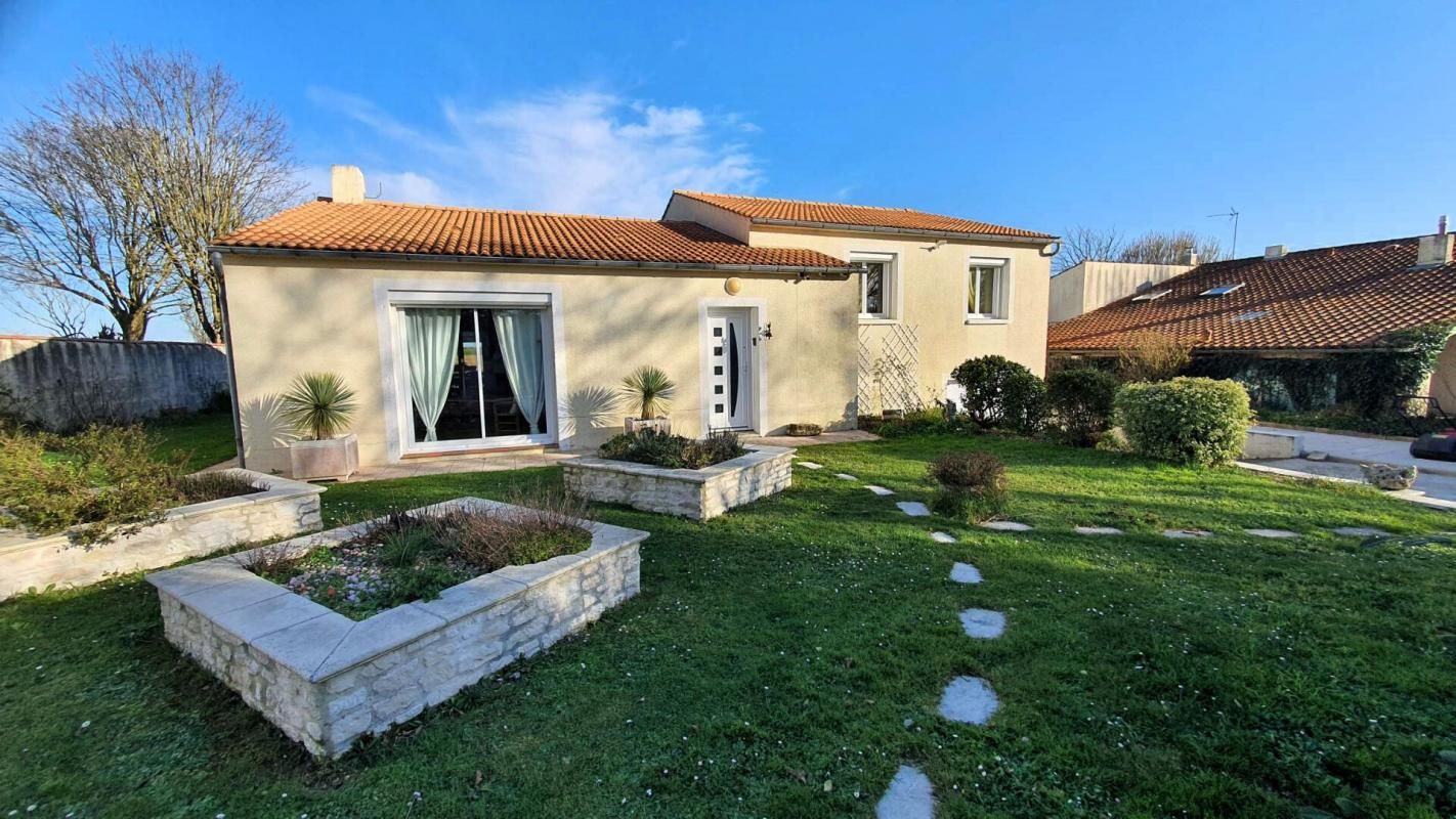 Maison Bourgneuf 150 m2, 4 chambres, parcelle de 1195 m2