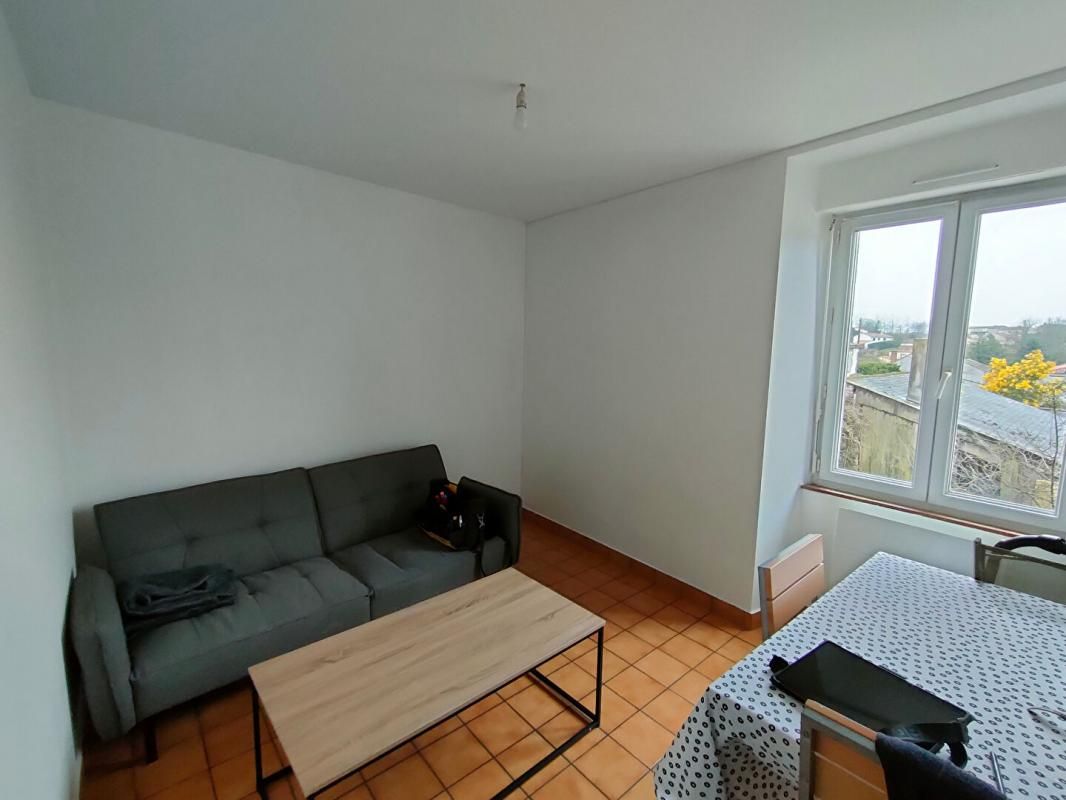 MORTAGNE-SUR-SEVRE Immeuble de rapport Mortagne sur Sèvre 180 m2 4