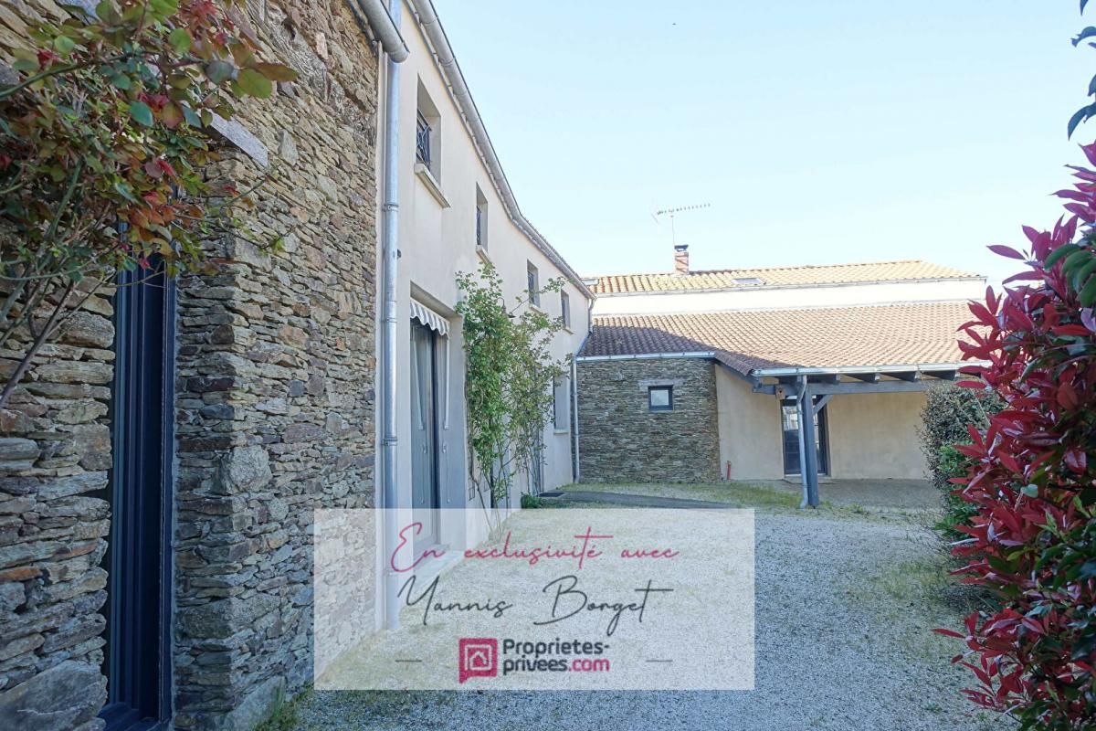 Maison en pierre et poutres apparentes - 4 chambres