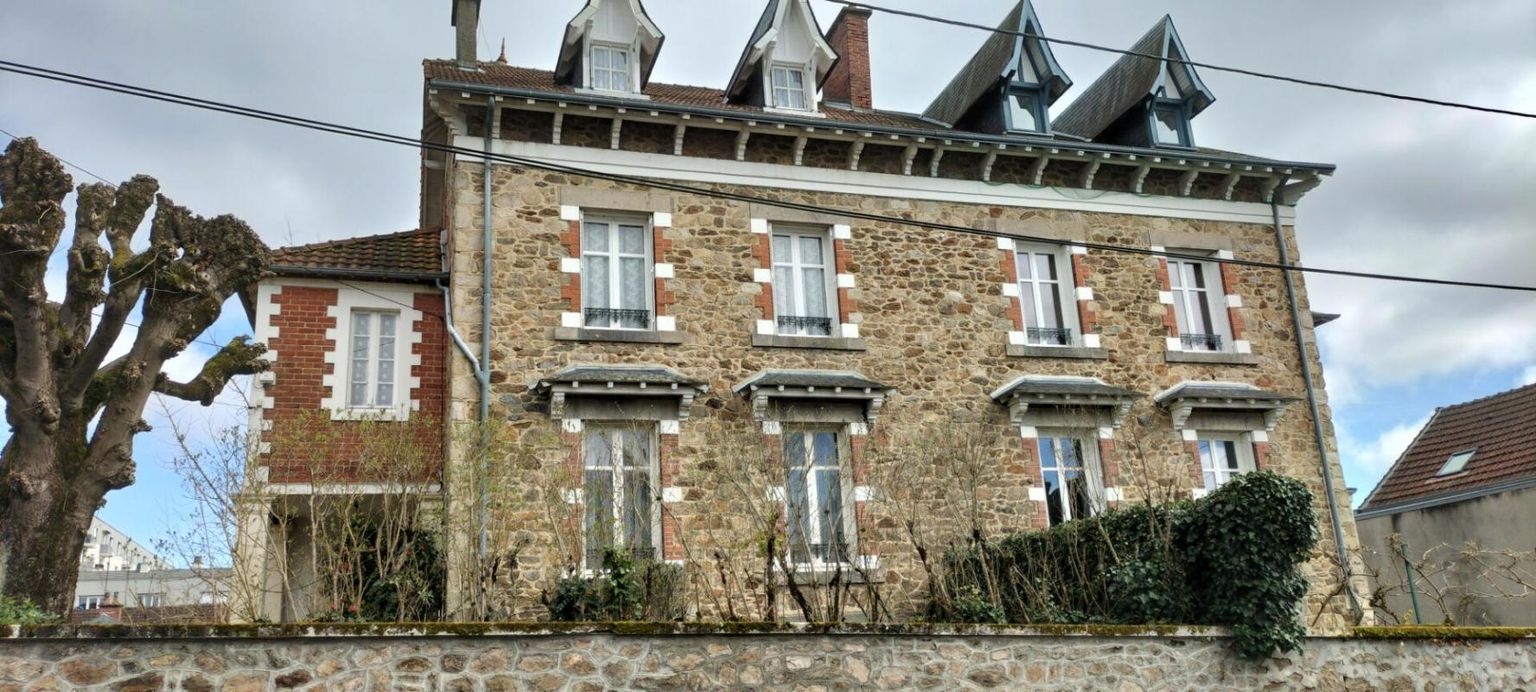 LIMOGES Belle maison bourgeoise belle époque _ 11 pièces, 240m² (poss. 4 apts), GARAGE, JARDIN CLOS de 520m² 2