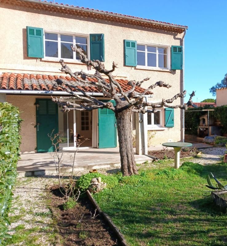 Maison T6 de 94 m2 sur terrain - Brignoles