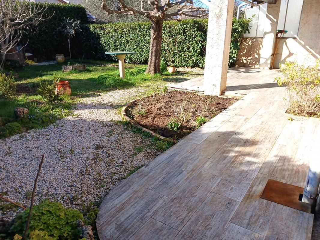 BRIGNOLES Maison T6 de 94 m2 sur terrain - Brignoles 3