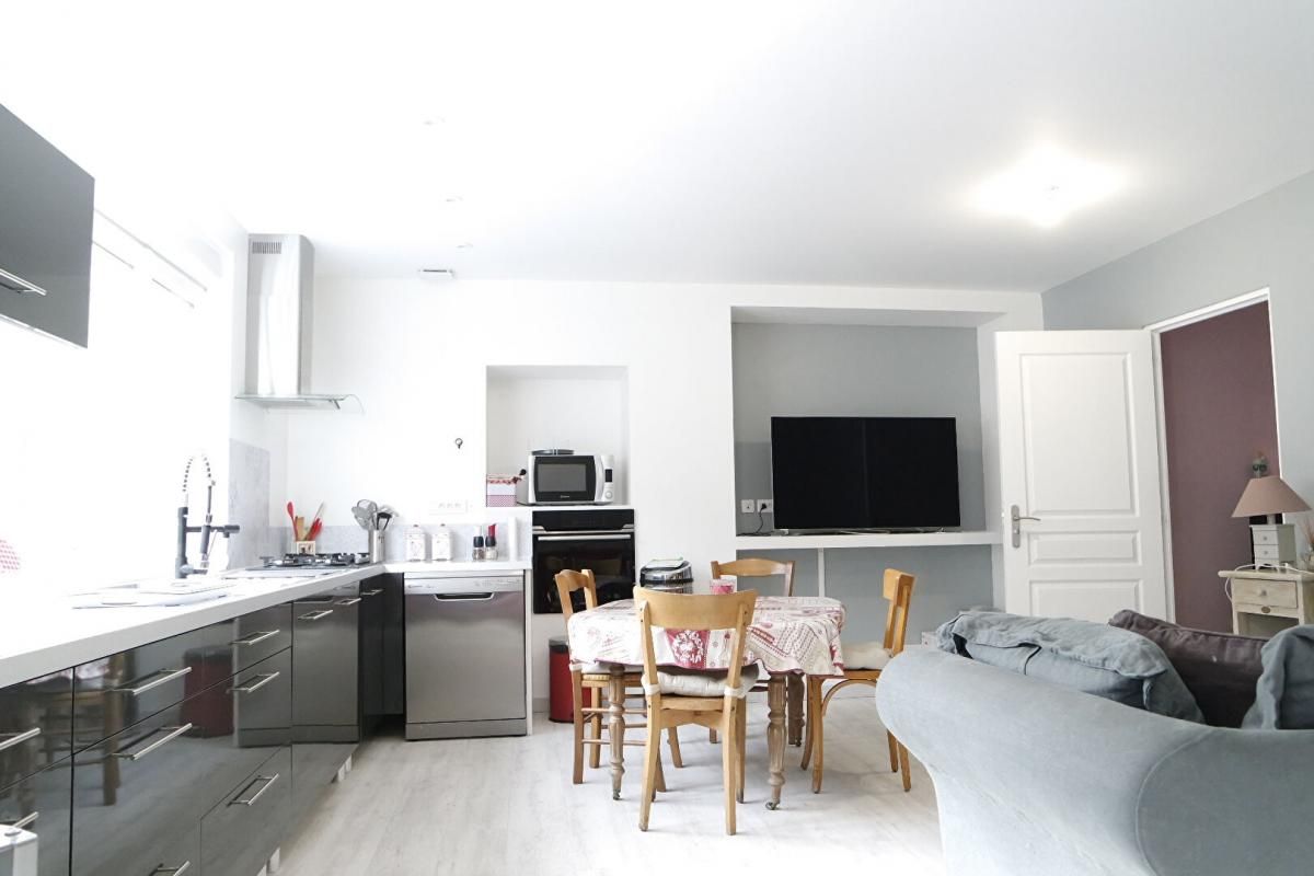 SAINT-FLORENT-SUR-CHER SAINT FLORENT SUR CHER MAISON ENTREPOT APPARTEMENT PISCINE 2