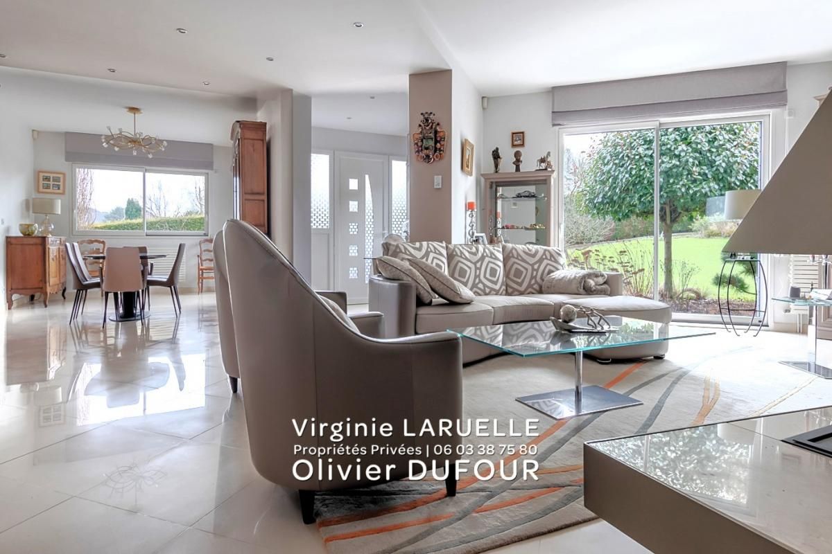 PAVILLY Spacieuse maison contemporaine sur sous-sol complet avec jardin et terrasse 2