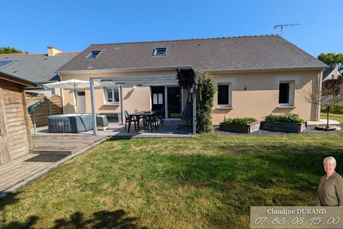 Maison  9 pièce(s) 143 m2, 5 chambres