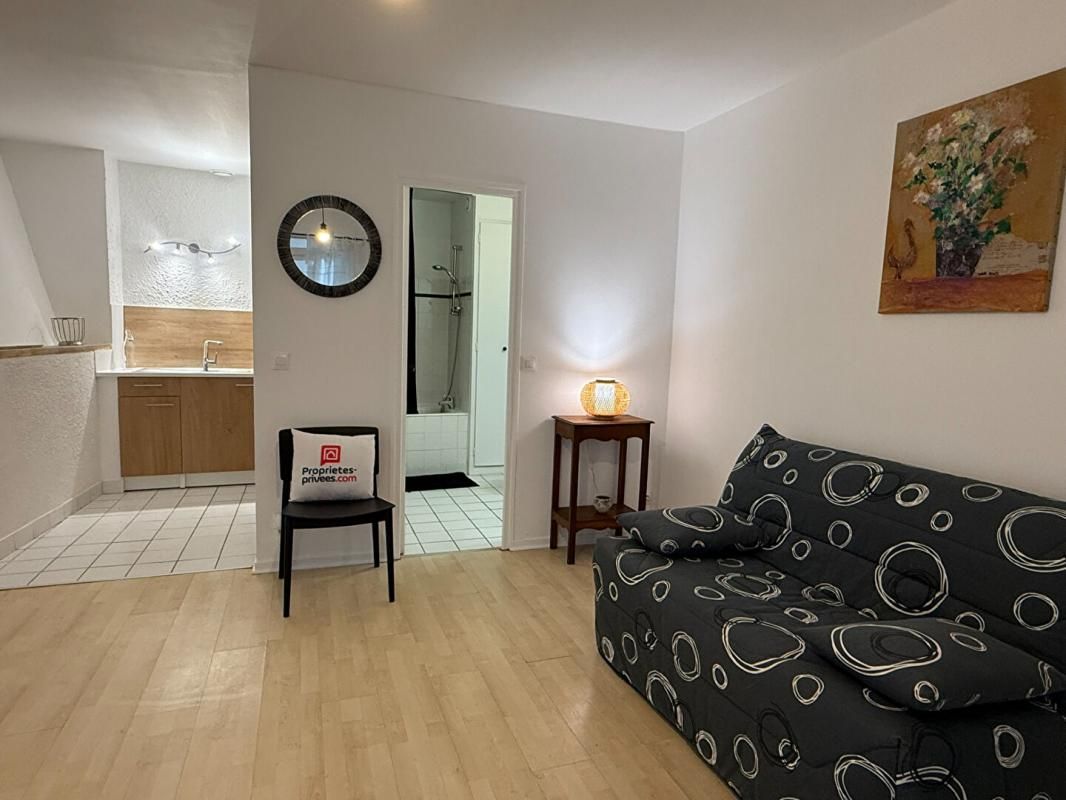Studio 27 m² à Pontoise, place Notre Dame