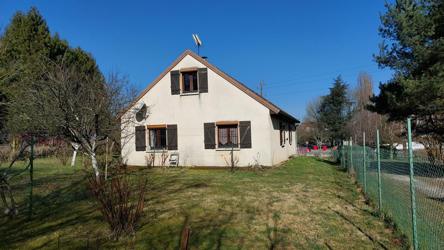 SAINT-LOUP-SUR-SEMOUSE Maison Saint Loup Sur Semouse plain pied 82 m² jardin 2