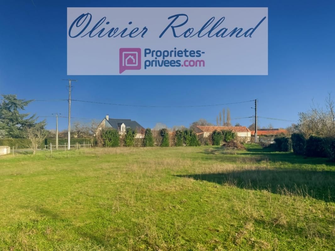 FAVERAYE-MACHELLES 49380 - Bellevigne en Layon Terrain constructible de 744 m² libre de constructeur 2