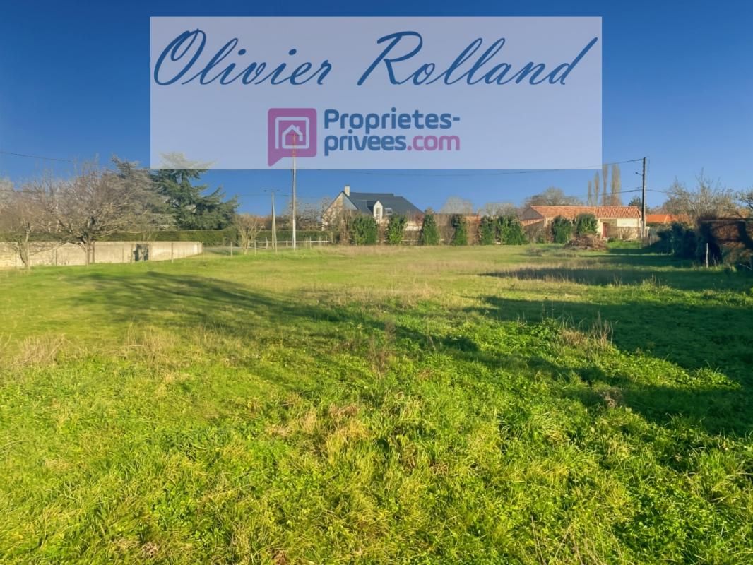FAVERAYE-MACHELLES 49380 - Bellevigne en Layon Terrain constructible de 744 m² libre de constructeur 3