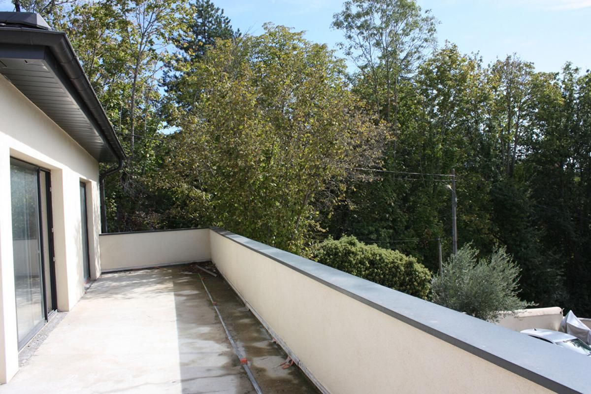 SAINT-DIDIER-AU-MONT-D'OR Appartement Saint Didier Au Mont d'Or 5 pièce(s) 115 m2 4