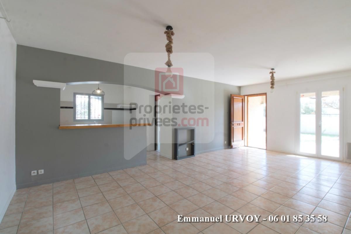 GRAVESON GRAVESON 13690 - Maison de plain-pied T4 sur terrain constructible de plus de 1280 m² avec piscine 3