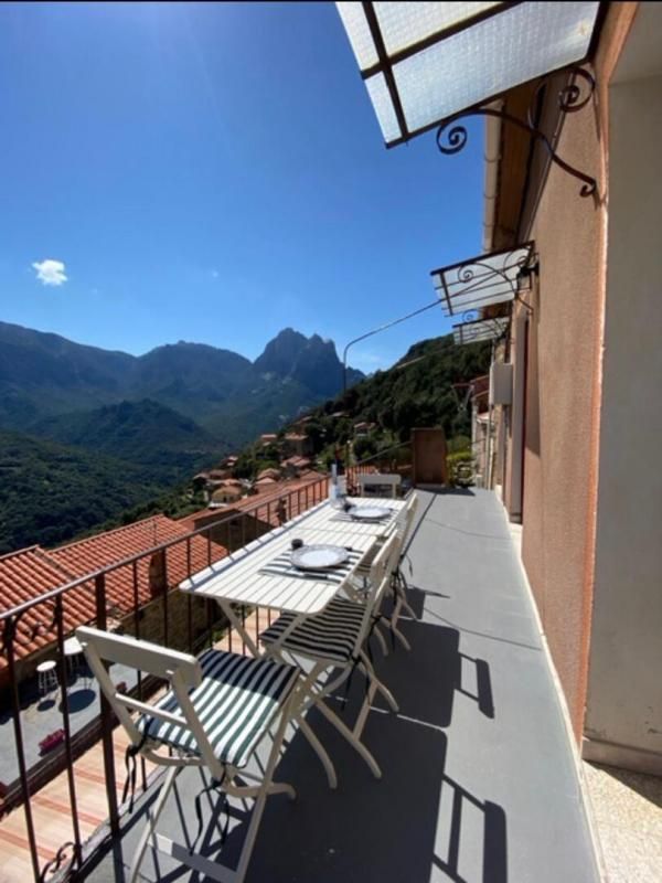 VENTE HAUT DE MAISON DE VILLAGE 4 pièces, 64 m² PORTO (20150)