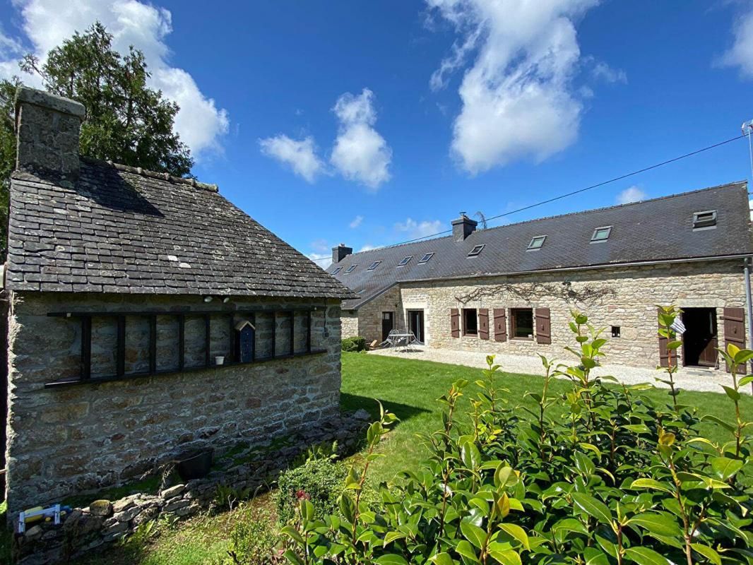 BANNALEC Longère Scaër 9 pièces 170 m2 2
