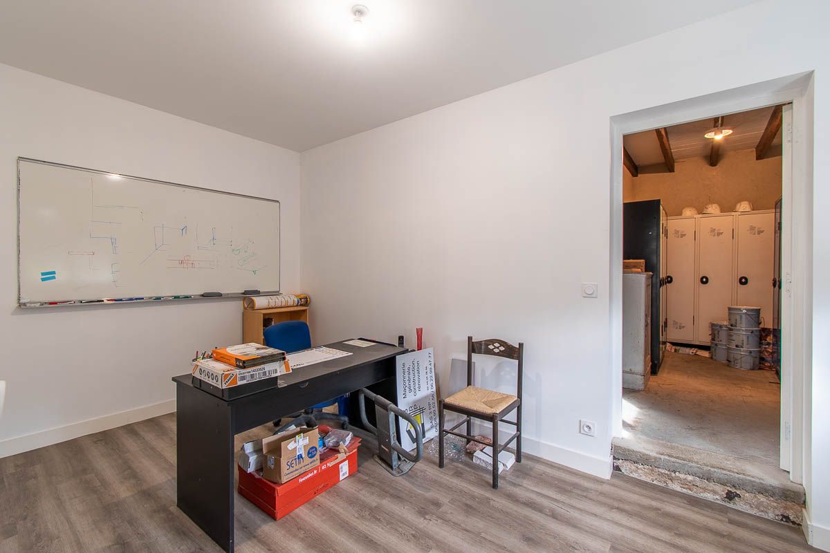 VIERZON Maison Vierzon 9 pièce(s) 154 m2 4