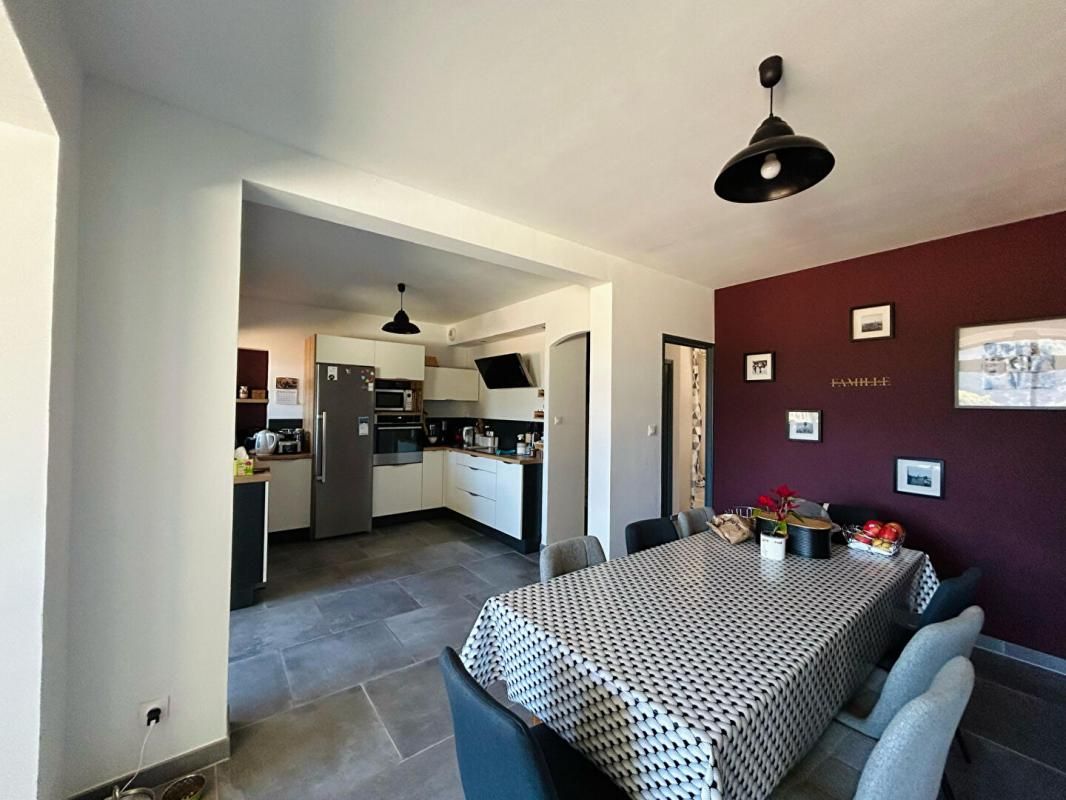 TOULON Maison Toulon Ouest -Les 4 chemins des Routes- 160 m² sur un terrain de 840m² 2