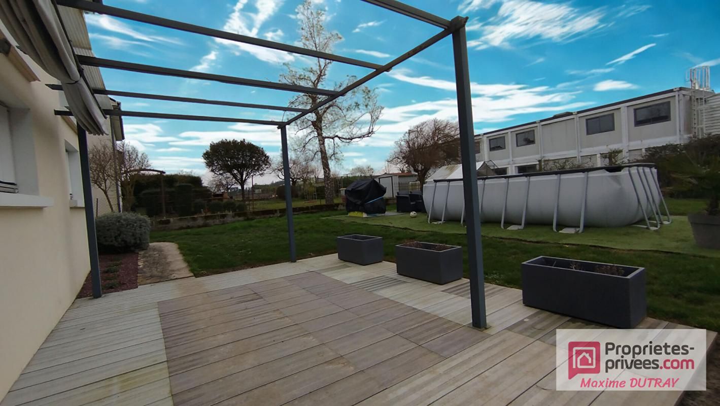 CHATEAU-RENAULT Maison 4 pièces, avec sous-sol complet 2