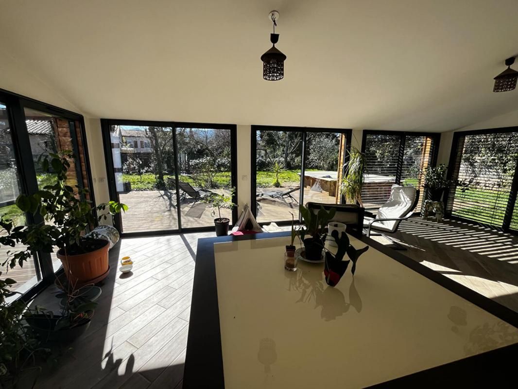 BRIGNOLES Villa T6 de plain pied 2