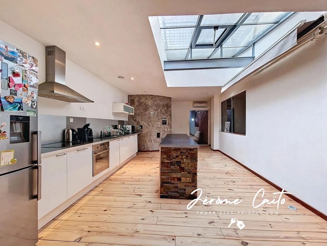 NIMES Appartement loft 4 pièce(s) 105 m2 + garage 4