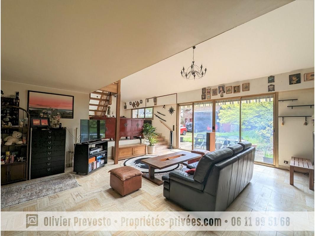 VERRIERES-LE-BUISSON Maison Verrières Le Buisson 8 pièce(s) 180m2 1
