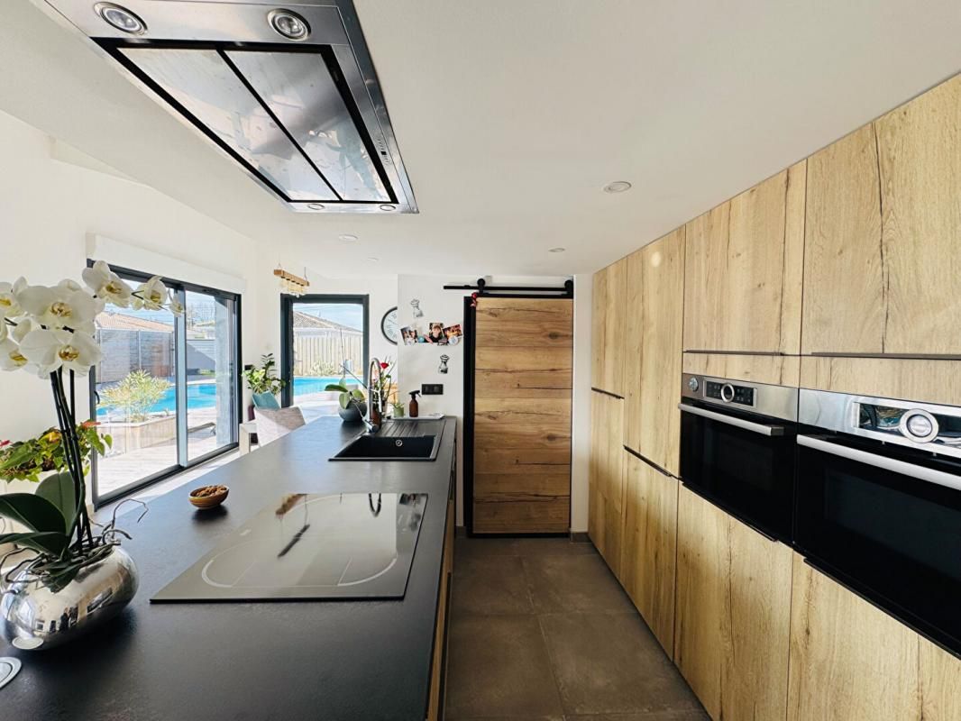 GUJAN-MESTRAS Maison 4 pièces 136 m2 avec dépendance 4