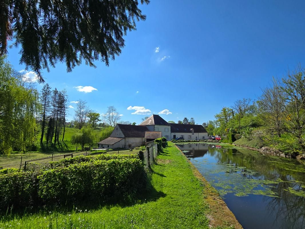 Moulin Chappes 10 pièce(s) 240 m2