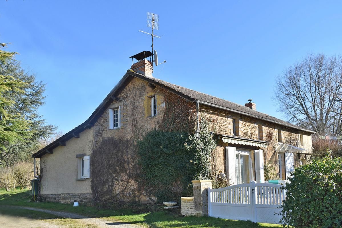 ARCHIGNAC Corps de ferme Archignac 5 pièce(s) 139 m2 3