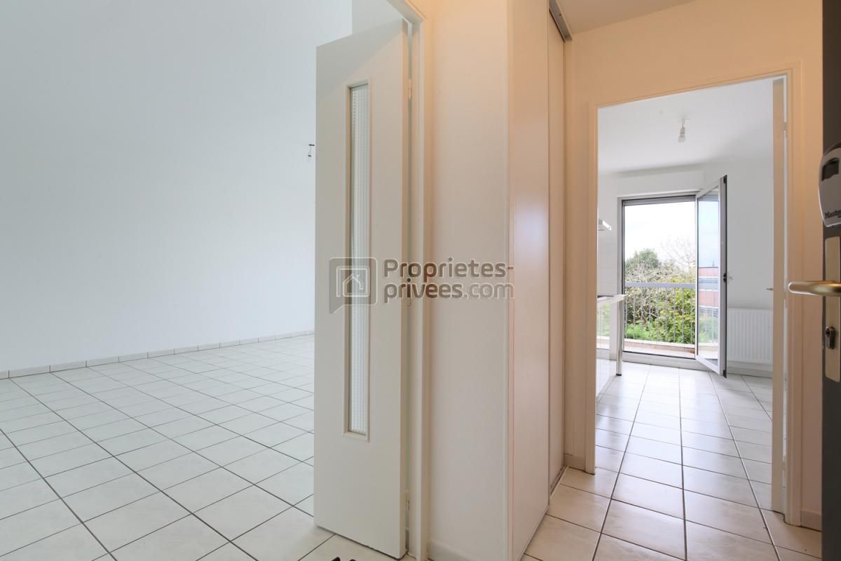 RAMONVILLE-SAINT-AGNE Appartement T3 avec parking dans résidence fermée 4