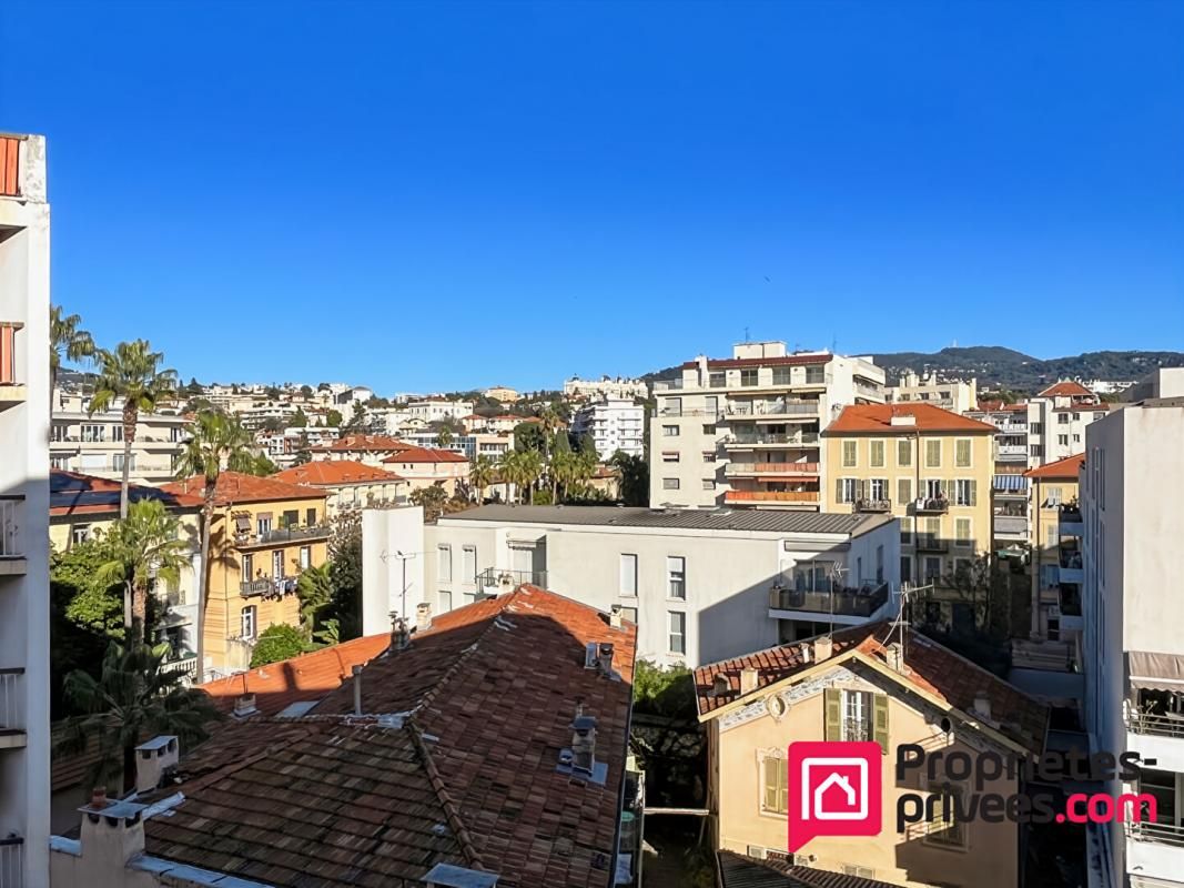 NICE Spacieux Studio de 34 m² à Nice - SOUS OFFRE 1