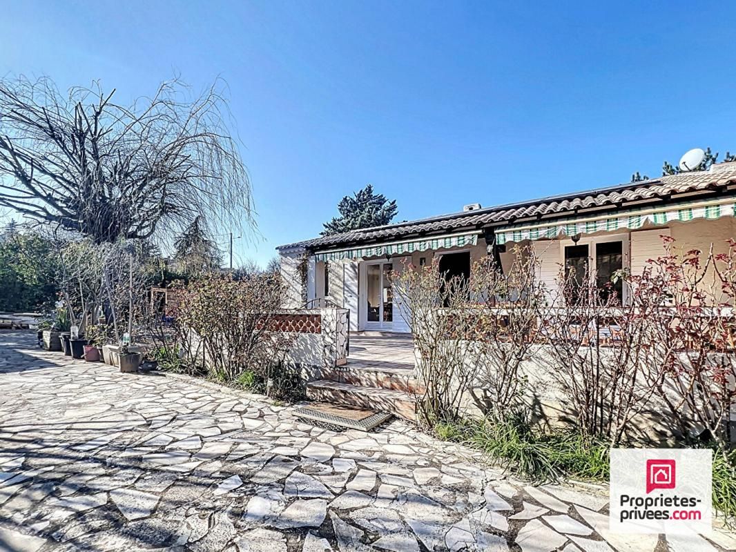 SAINT-MAXIMIN-LA-SAINTE-BAUME Au coeur de Saint Maximin La Sainte Baume , maison avec studio indépendant, garage, jardin et piscine 3