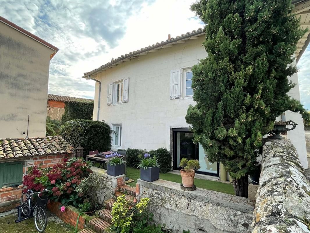 Maison Trelins 5 pièce(s) 164 m2