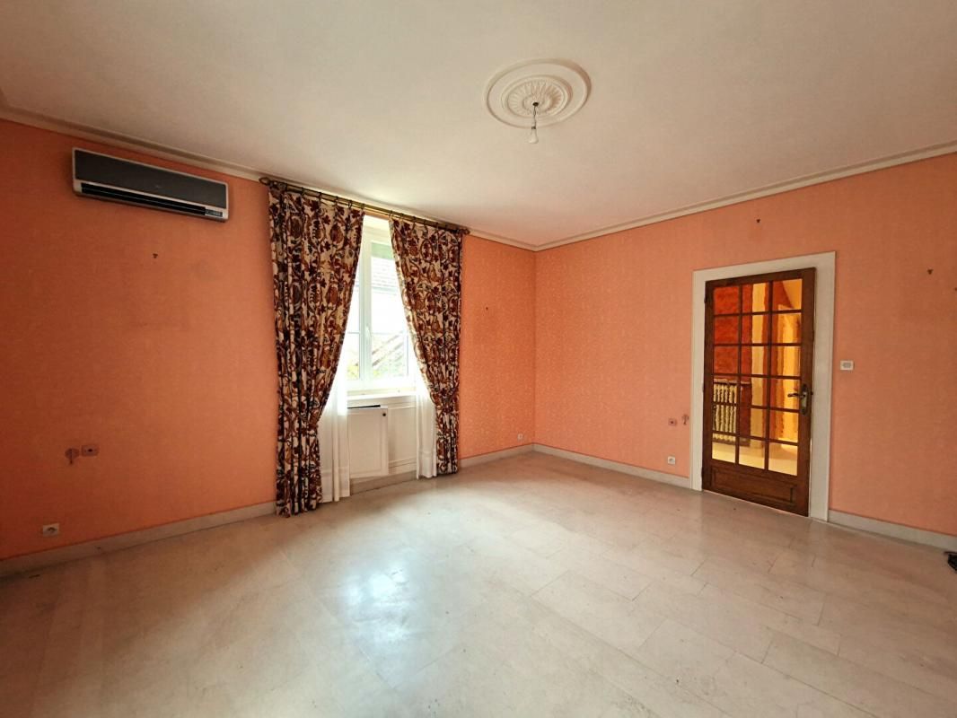 CHAUVIGNY Maison Chauvigny 7 pièce(s) 190m² 4