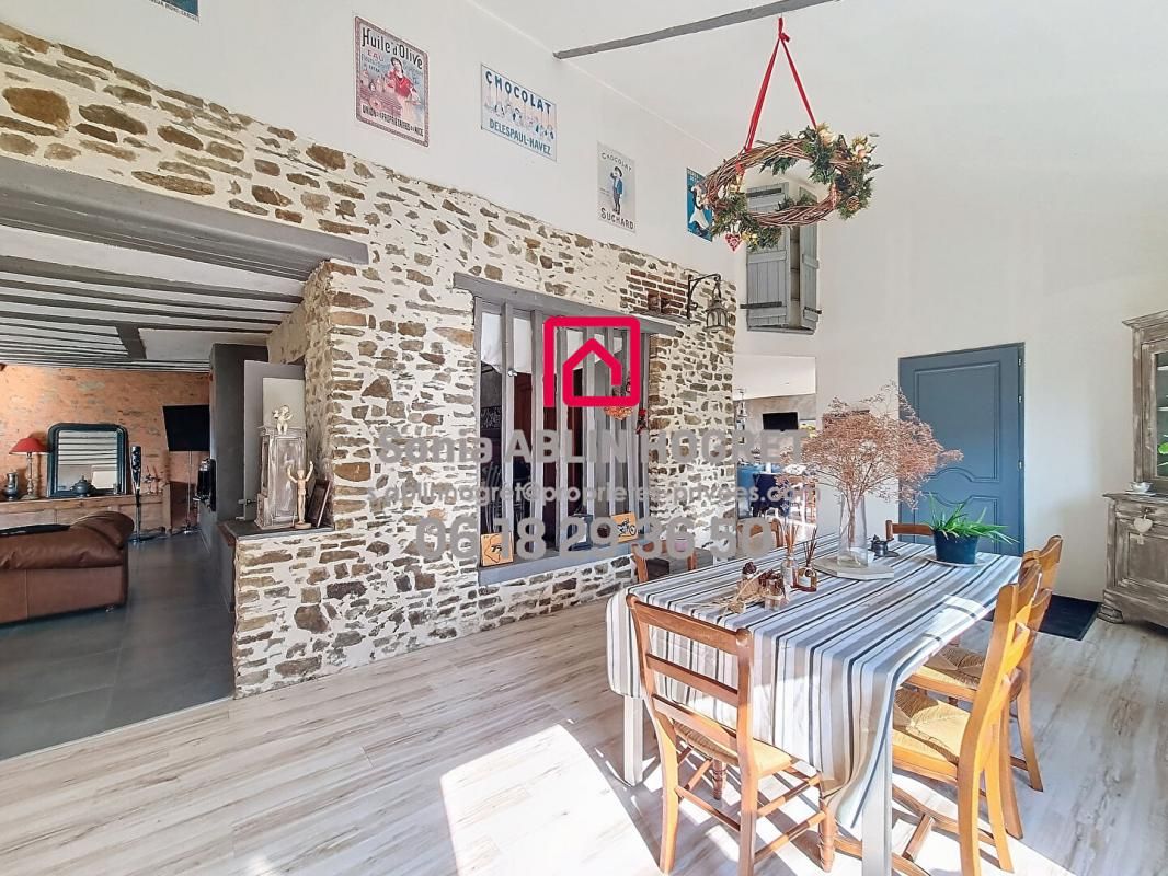 LA ROUAUDIERE Maison 199 m2 2