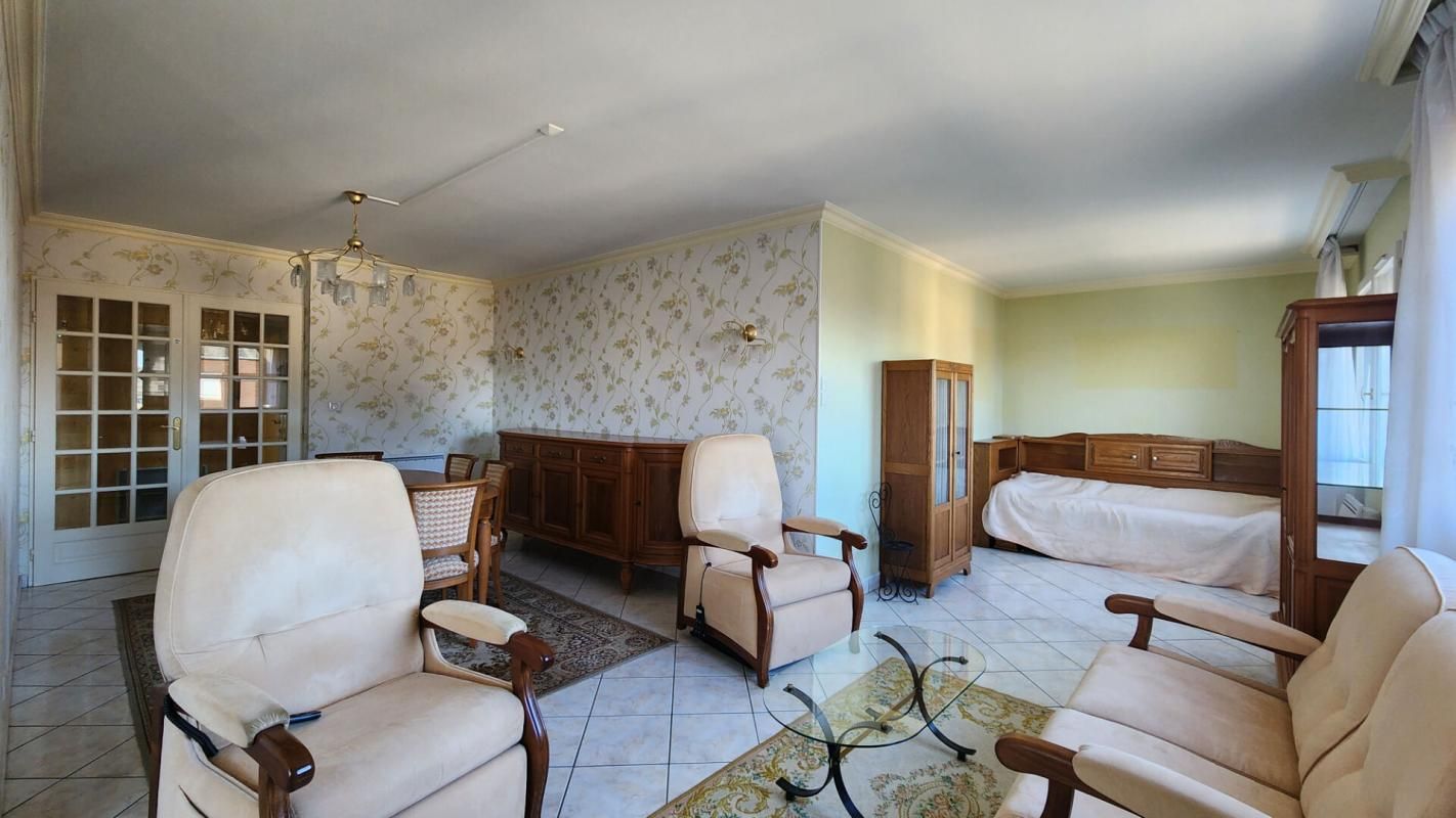 ST APOLLINAIRE - Appartement T4