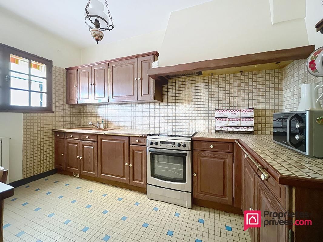 LA ROCHELLE SAINT-XANDRE Bourg - Maison Plain-Pied  5 pièce(s) 90 m2  sur une magnifique parcelle piscinable de 1000m2 3