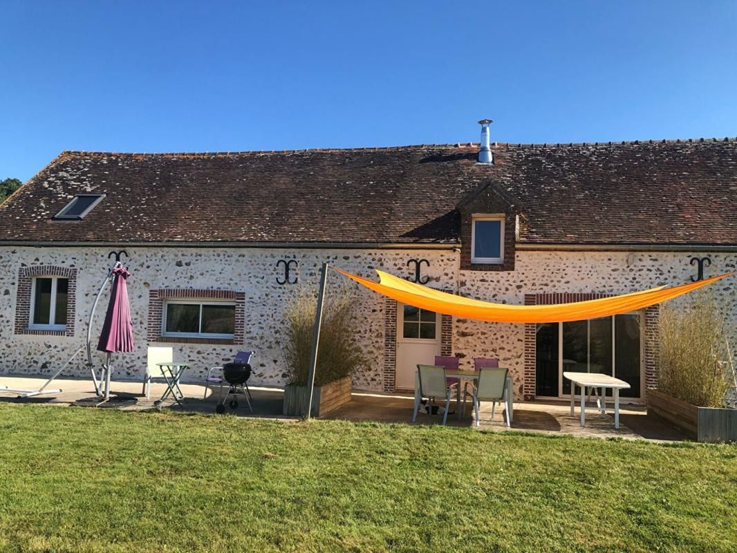 Propriété 140m2 6 pièces 3 chambres 1325m2