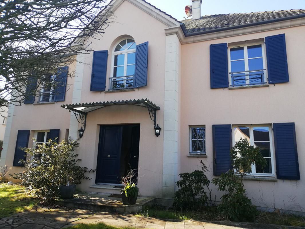 JOUARS-PONTCHARTRAIN Maison Jouars Pontchartrain 7 pièce(s) 3