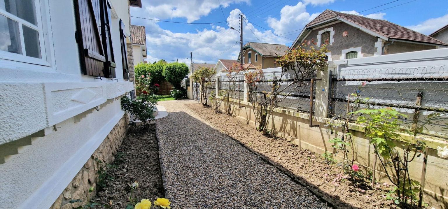 MUSSIDAN Maison familiale 6 pièces 168 m2- terrain 1225 m2 4