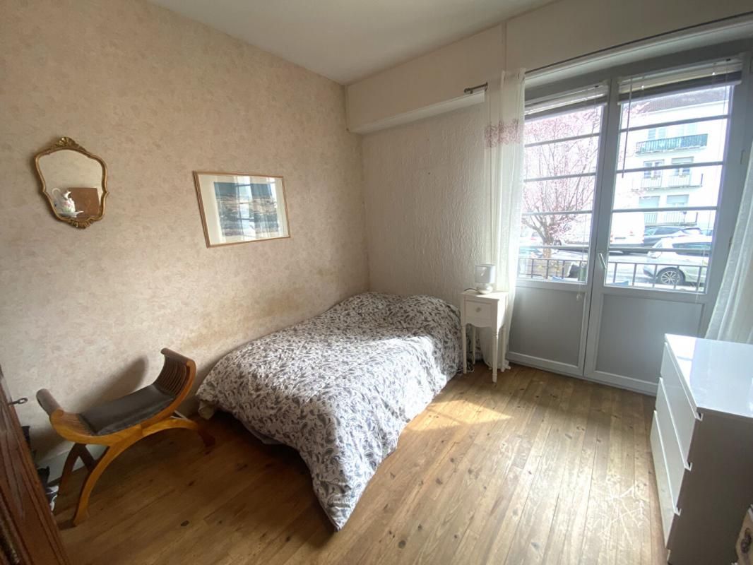 OLORON-SAINTE-MARIE Appartement T4 avec garage, jardin et balcon à Oloron-Sainte-Marie de 80 m2 4