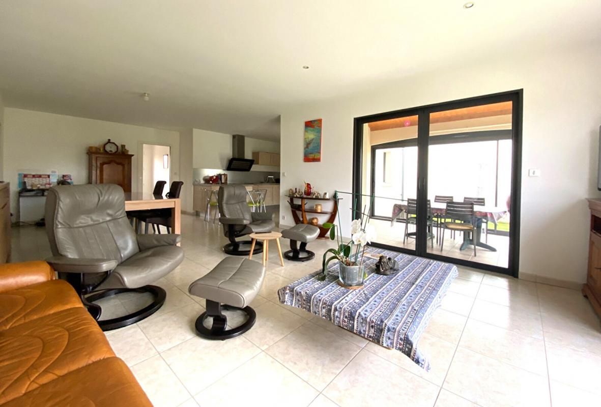 SAINTE-PAZANNE MAISON PLAIN PIED - 44680 SAINTE PAZANNE - 5 PIÈCES - 116 M² - BUDGET 364 000  HAI 3