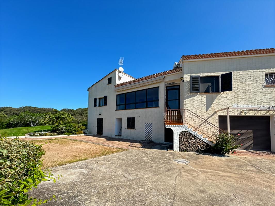 Maison Sagone 8 pièce(s) 233 m2