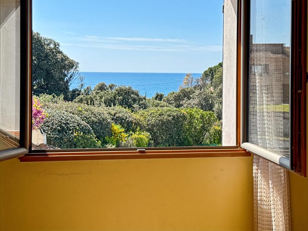 SAGONE Maison Sagone 8 pièce(s) 233 m2 3