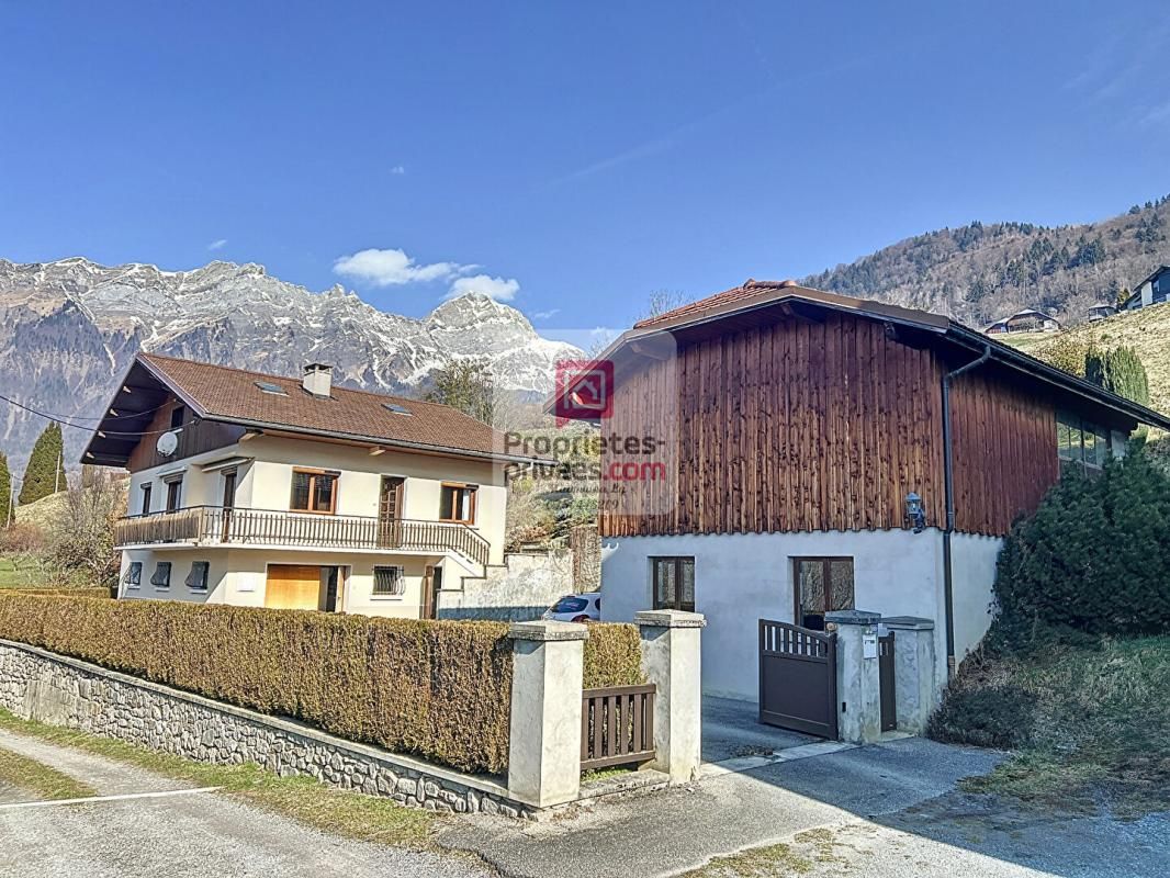 Maison Ugine 8 pièces 250 m2 et sa bâtisse 100 m2