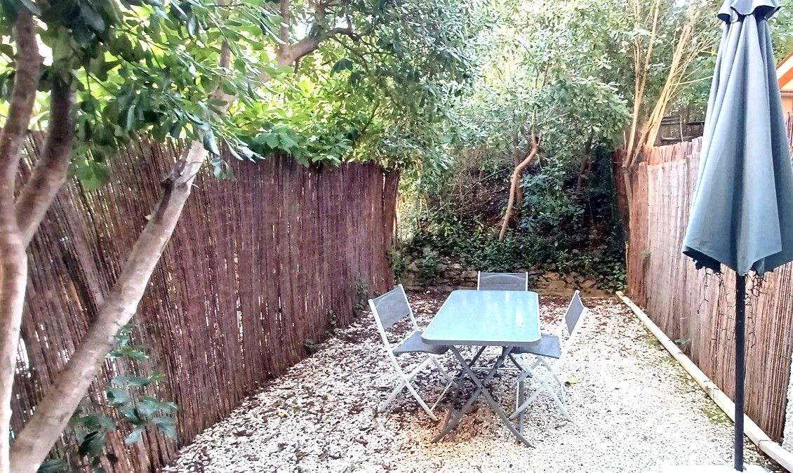SAINT-CYR-SUR-MER Studio avec jardin proche plage et port de LA MADRAGUE 4