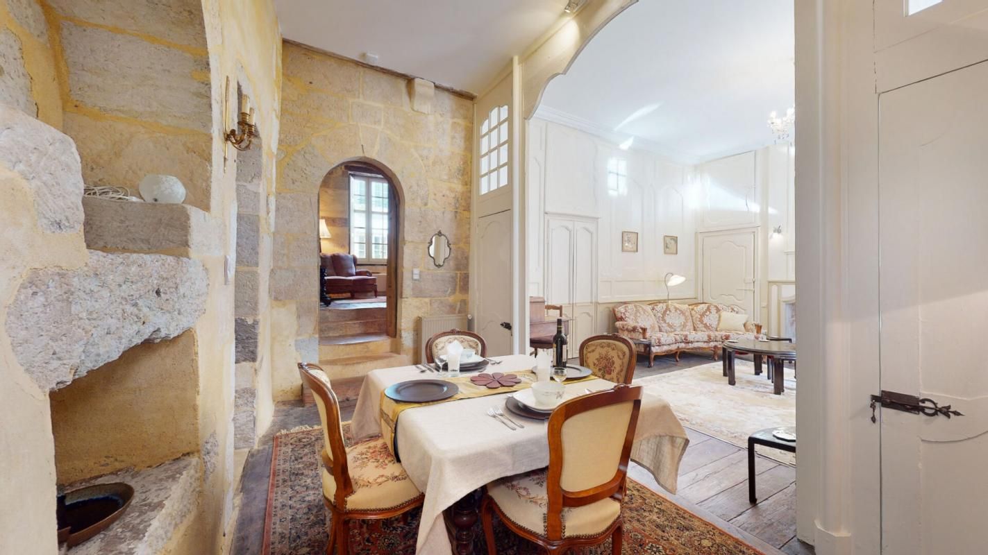 PERIGUEUX Appartement hyper centre Périgueux 95 m2 dans hôtel particulier 2