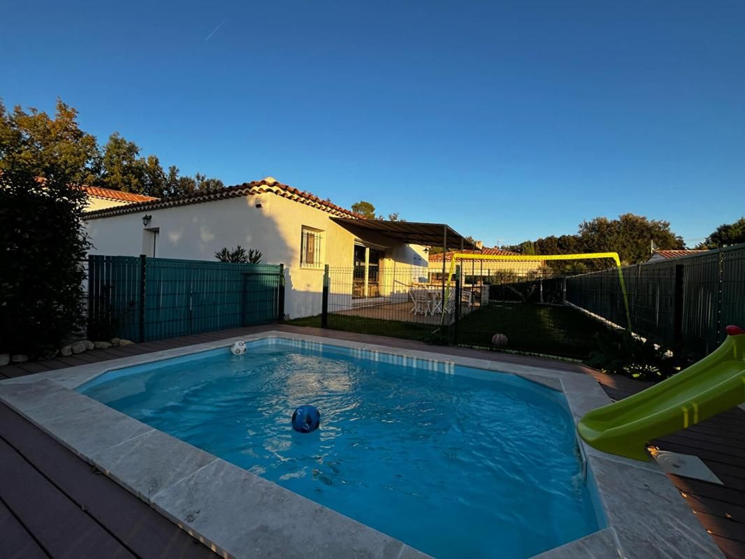 BRIGNOLES BRIGNOLES - Villa de plain pied T4 avec piscine et garage 2