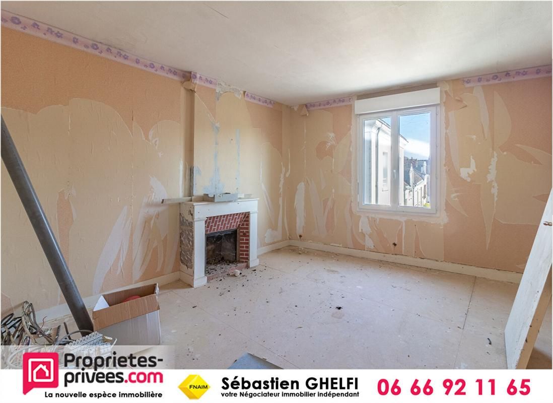 LE CONTROIS-EN-SOLOGNE immeuble sur 3 niveaux proche de BLOIS 4