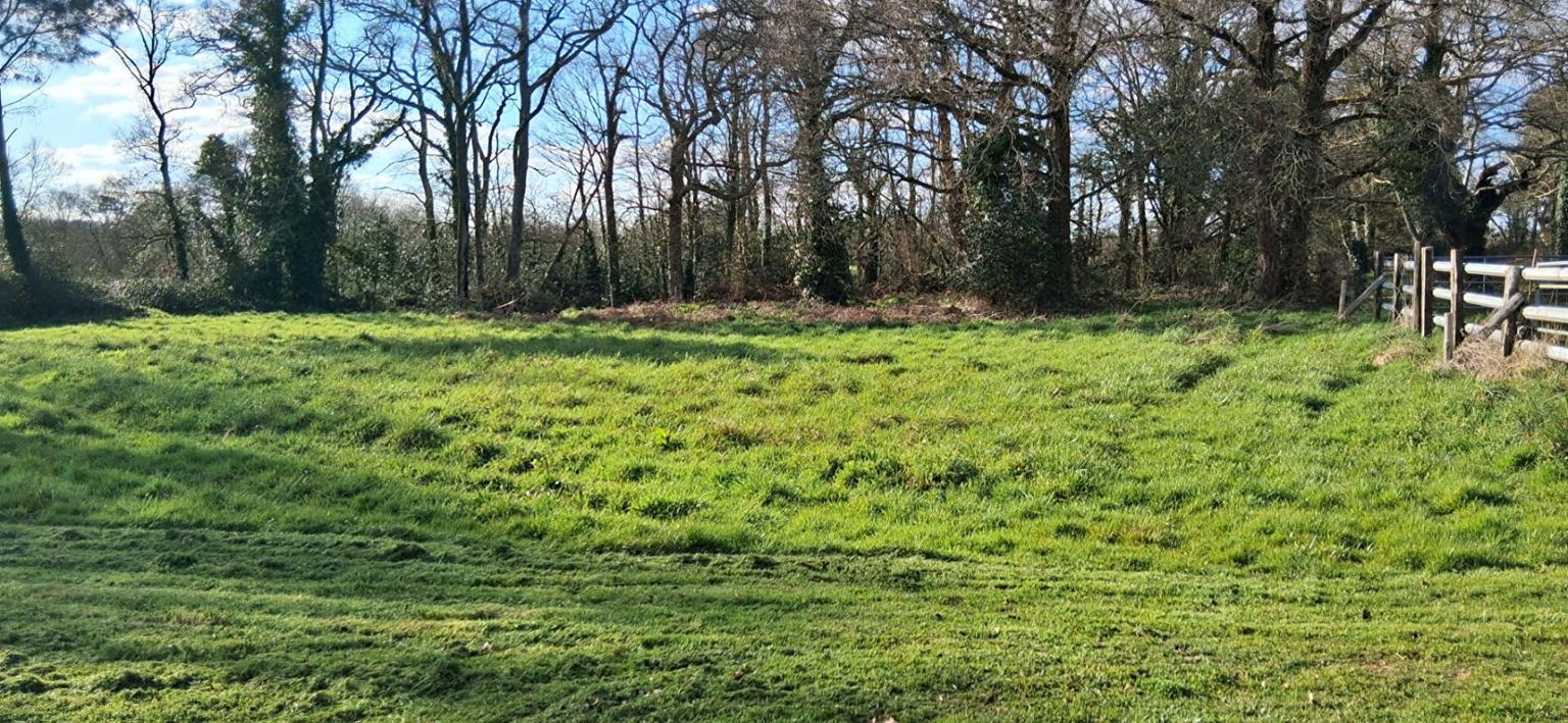 PONTCHATEAU Terrain Pontchâteau 2463 m2 avec bâtiment 2