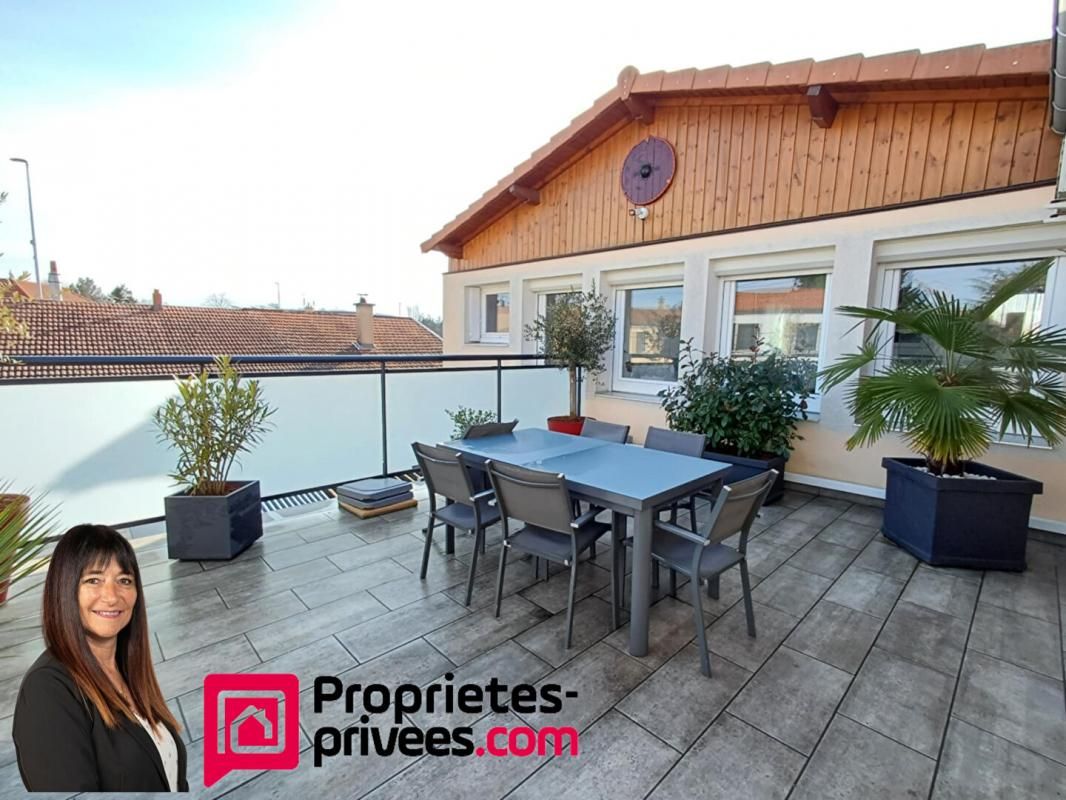 LE COTEAU Appartement Le Coteau 135 m2 + terrasse + parking 3
