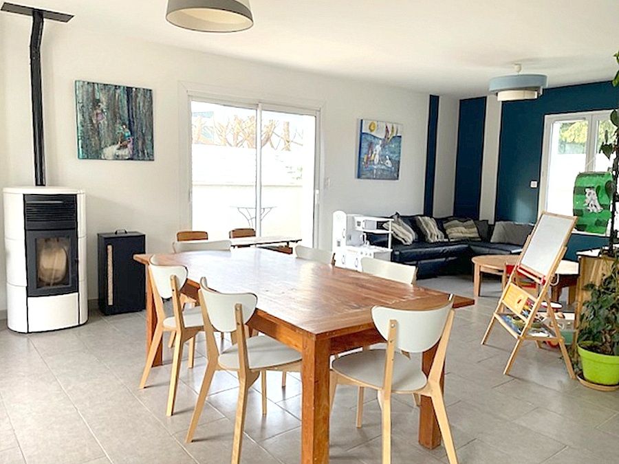Maison de plain pied 111 m2 3 chambres, garage, jardin constructible