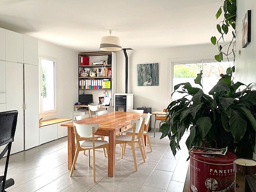 SAINT-SAUVEUR-D'AUNIS Maison de plain pied 111 m2 3 chambres, garage, jardin constructible 4